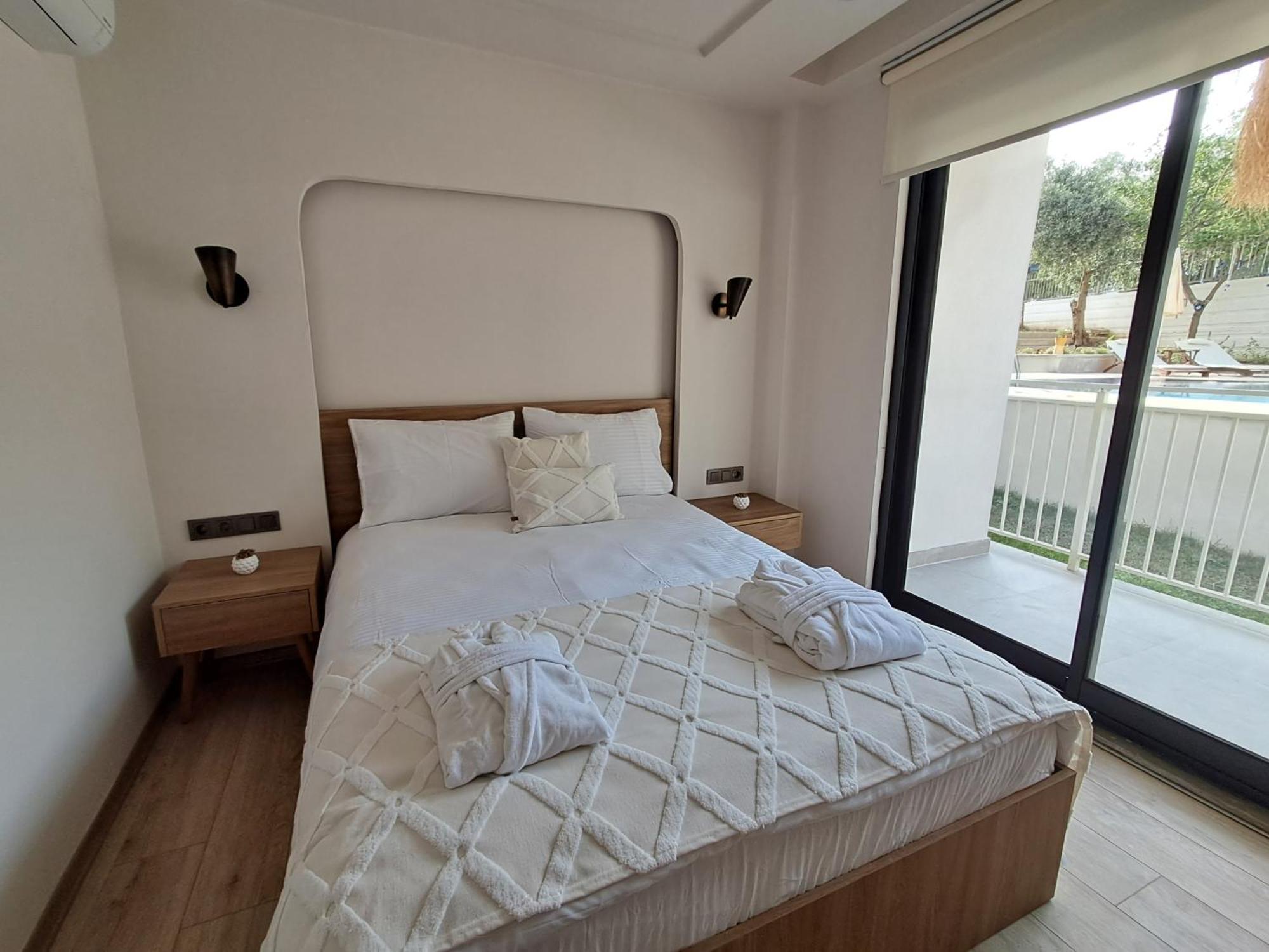 Oregano Suites Side Exteriör bild