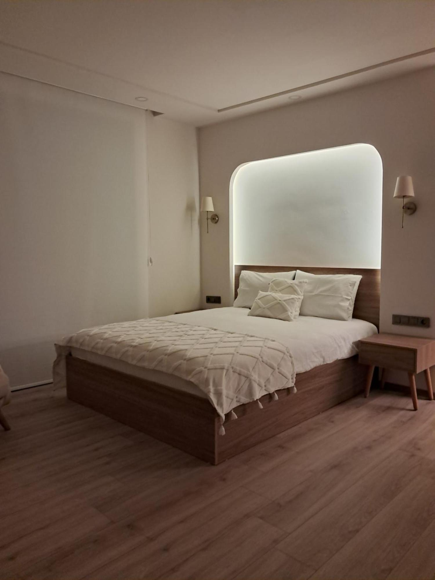 Oregano Suites Side Exteriör bild
